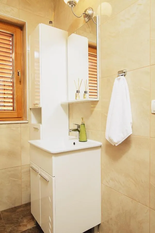 Villa Bua - Beautiful Seafront Apartments Trogir